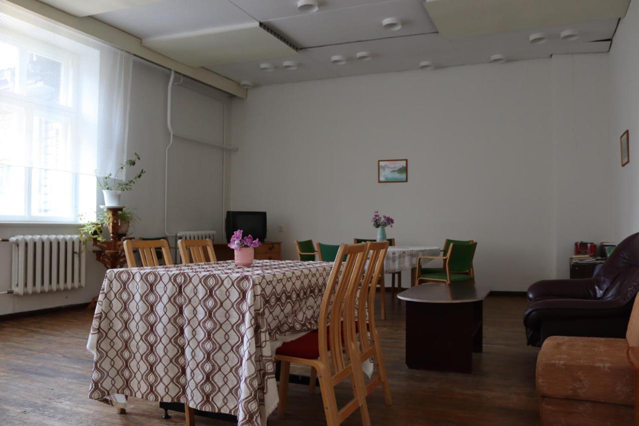 Hostel Louna Пярну Экстерьер фото