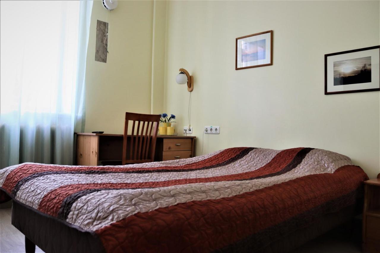 Hostel Louna Пярну Экстерьер фото