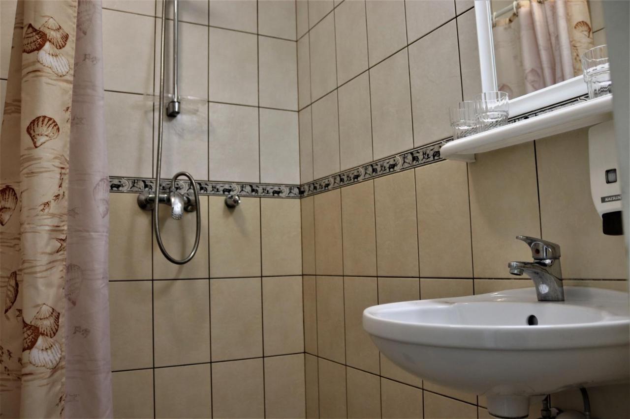 Hostel Louna Пярну Экстерьер фото