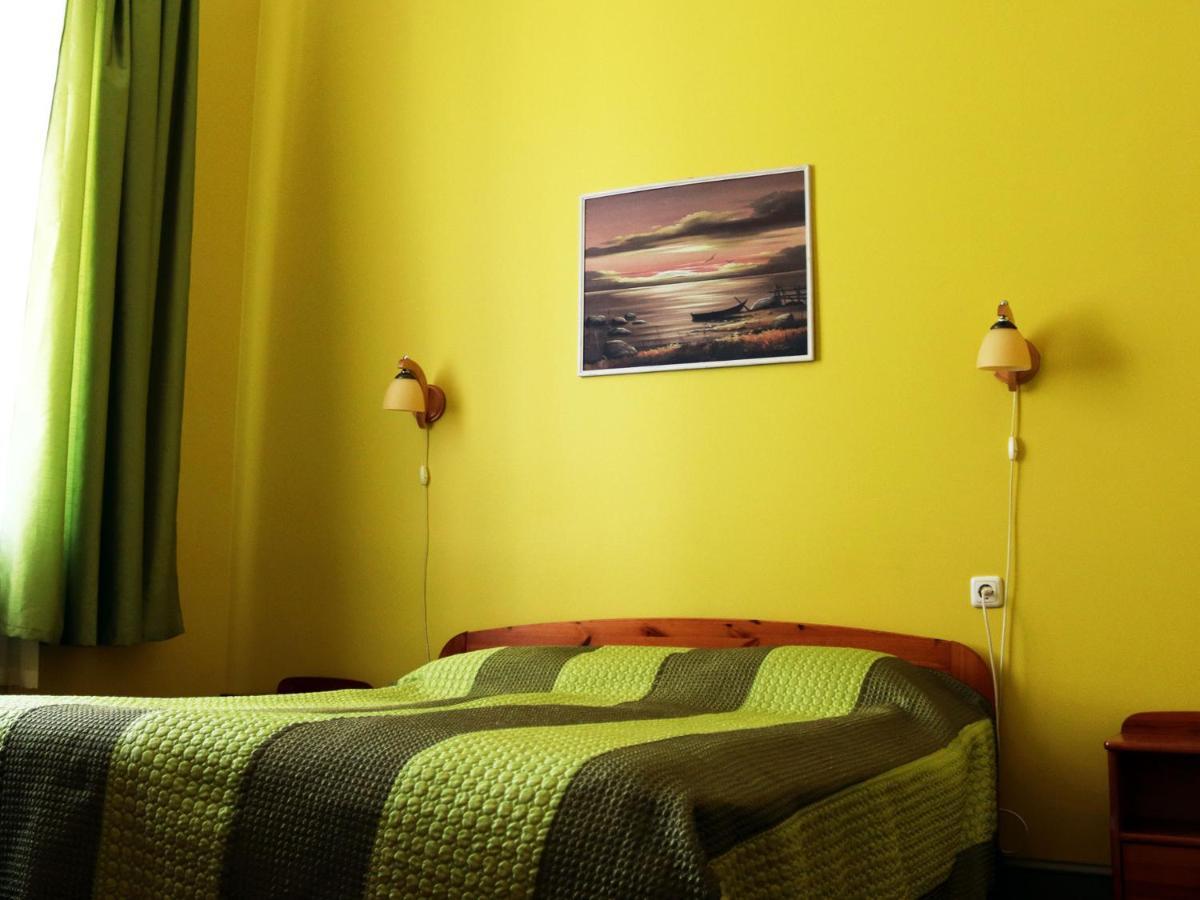 Hostel Louna Пярну Экстерьер фото